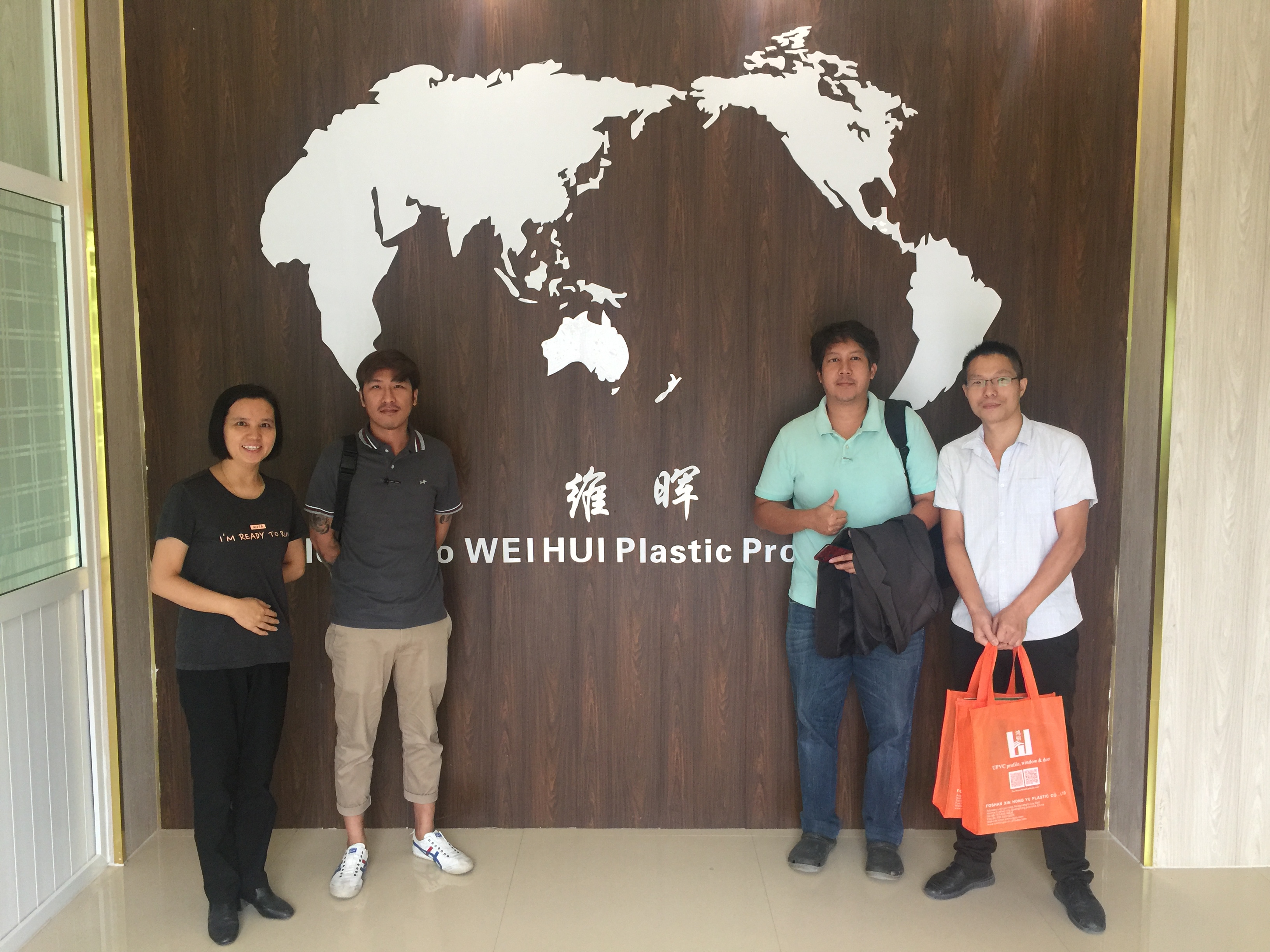 與泰國(guó)客人的會(huì)面 Meetings with Thailand‘s friends